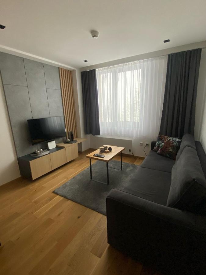 Apartman Aurora - Aparthotel Zlatni Javor - Bed and Breakfast Jahorina