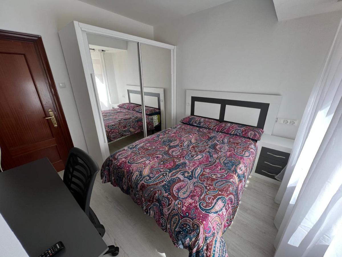 Villa del Mar, a 2' de la playa San Lorenzo - B&B Gijón