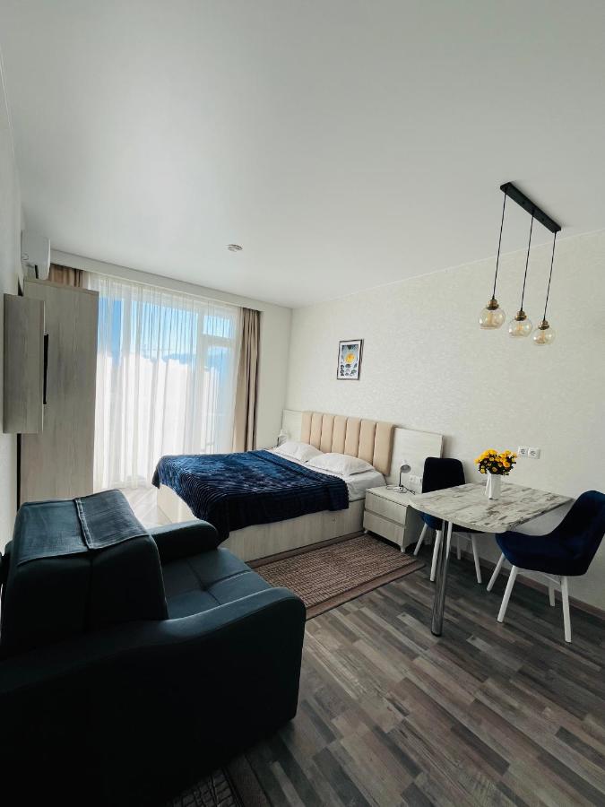 King Studio with Sofa Bed