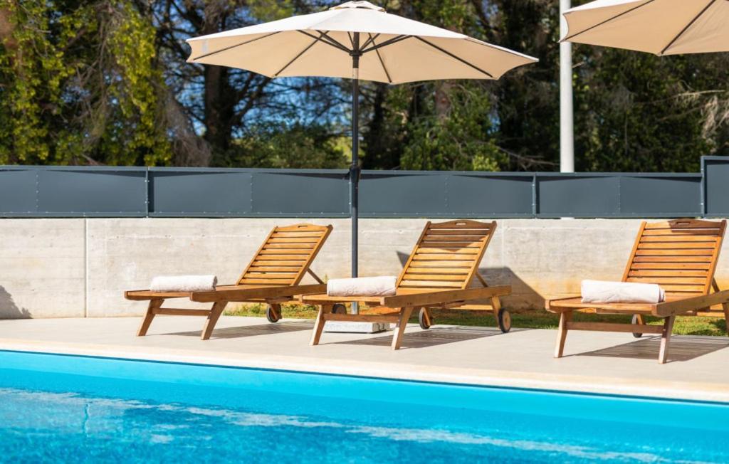 Modern villa Eva with pool and 2 bedrooms in Tar - Ferienwohnung