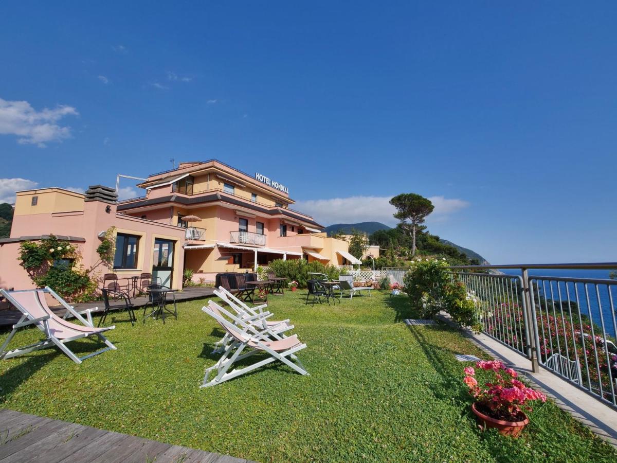 Belvedere Mondial - B&B Moneglia