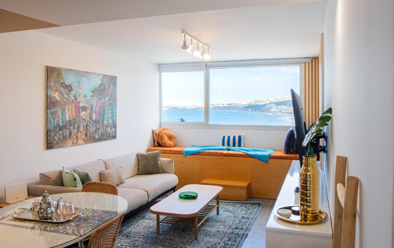 Penthouse Beach View Apartment - B&B