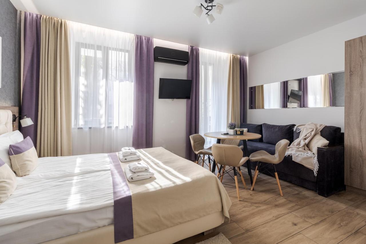 Studio Apartment