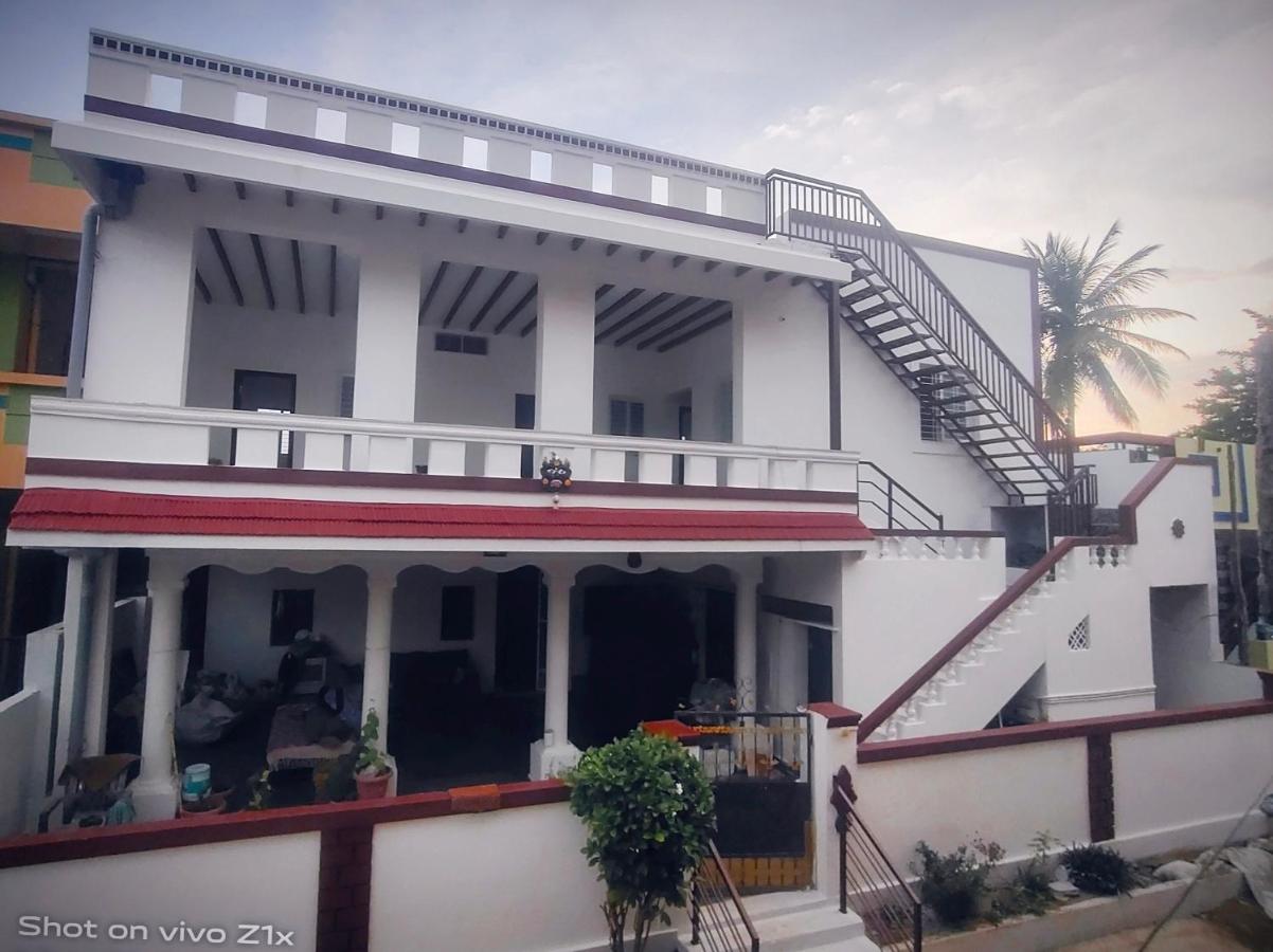 ನಮ್ಮ ಮನೆ Our Home Homestay, Anegundi - Bed and Breakfast Hampi