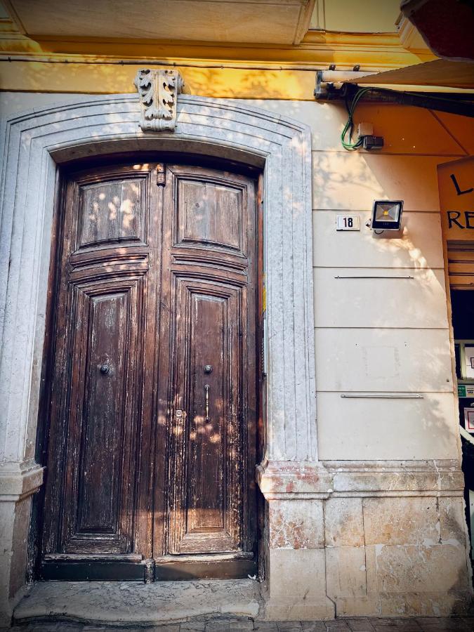 Amplio y luminoso apartamento Plz de la Merced - B&B Málaga