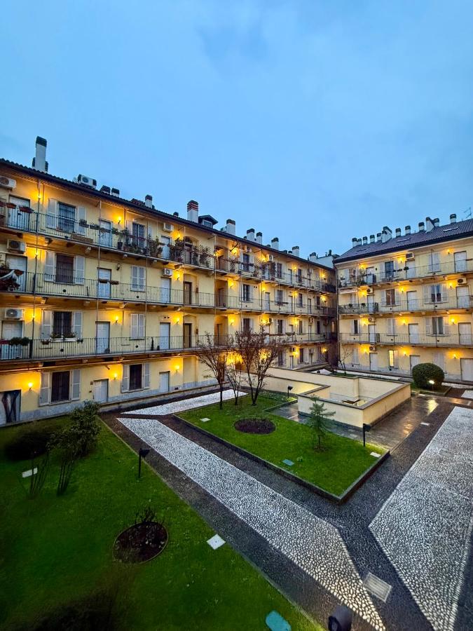 Naviglio Suite - Eleganza e Relax a 2 Min dalla M4 e dai Navigli - B&B Milan