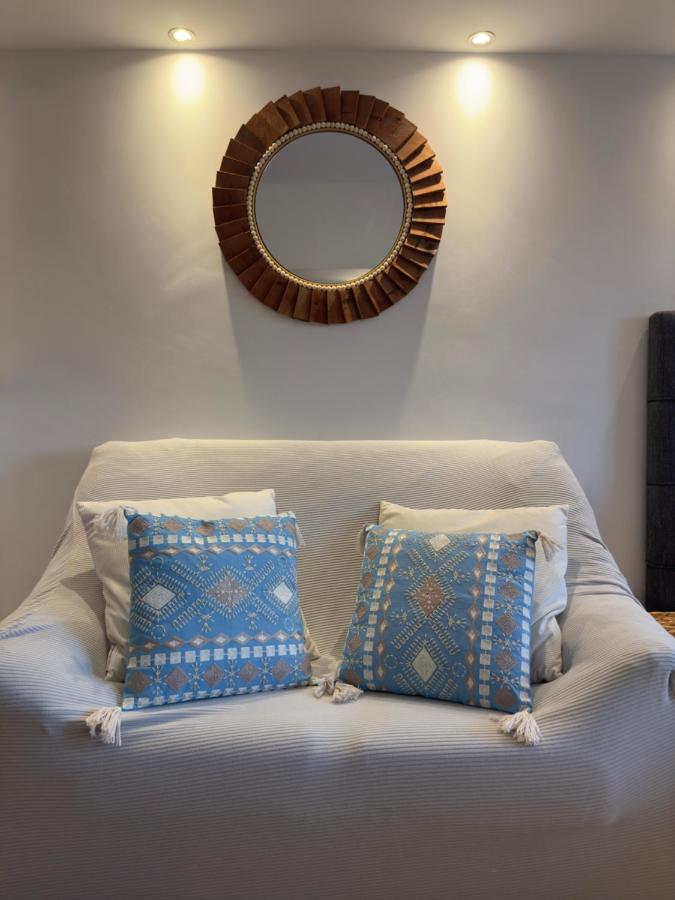 VV - Cosy Studio in City Centre with Pool