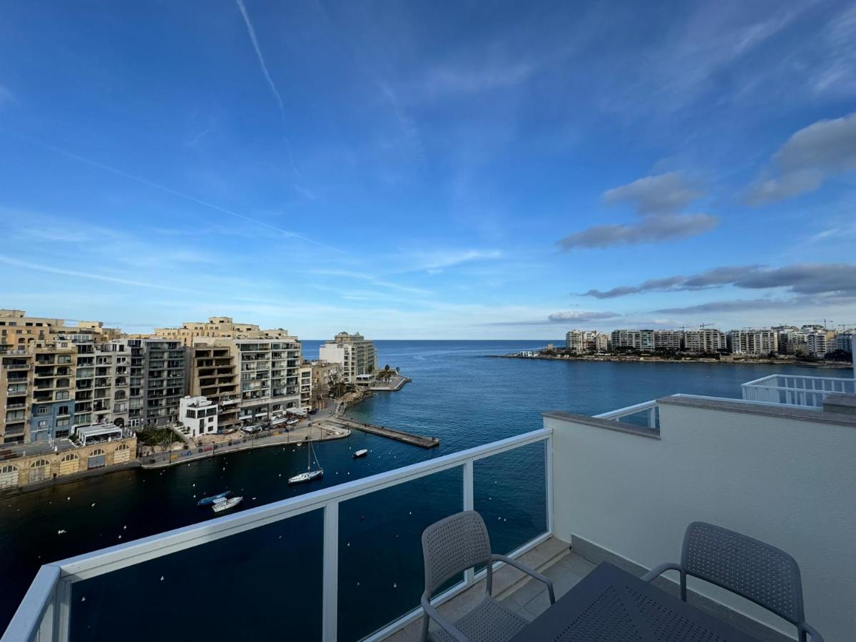 Giuliani Seafront Penthouse 15 - B&B