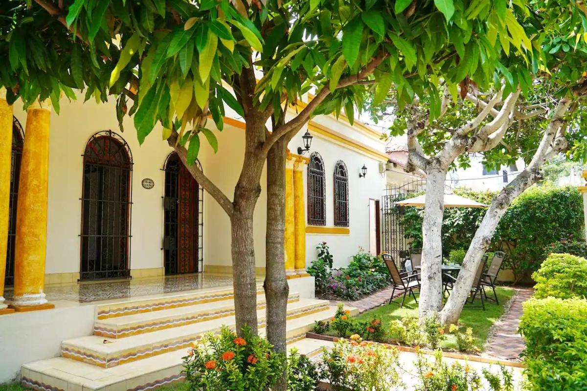 Casa Blanca María Barranquilla - Authentic republican house - B&B
