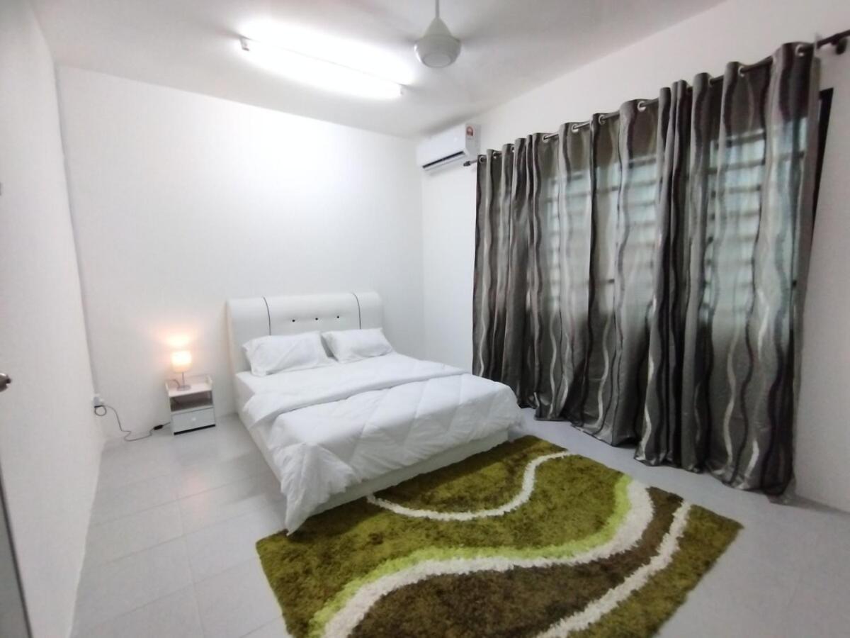 Lilly Grove Homestay - B&B