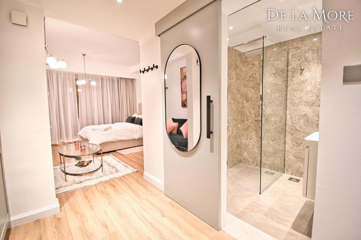 De la More stylish luxury apartment by the beach in brand new condition - B&B Ras Al Khaimah