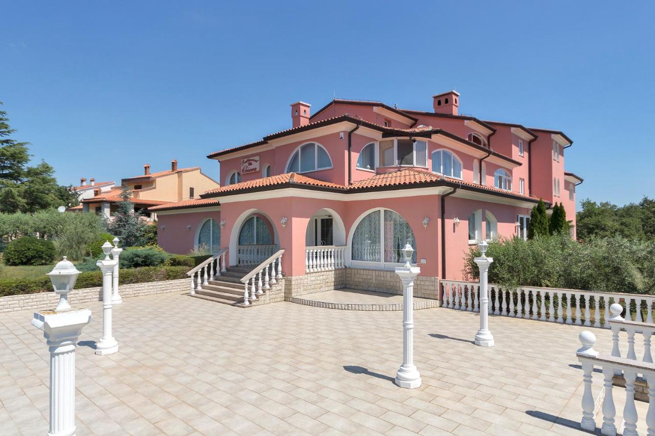 Apartments and Rooms Villa Chiara - B&B