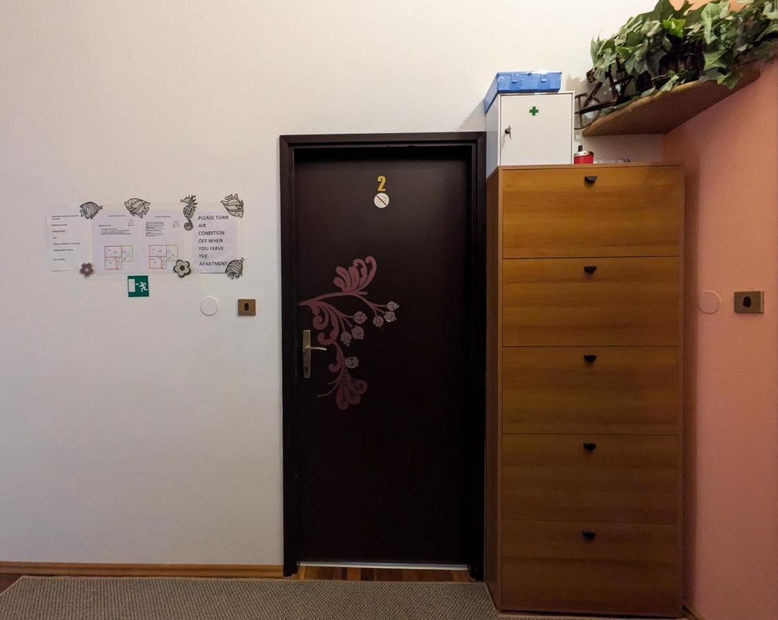 Monolocale con Balcone e Vista Giardino