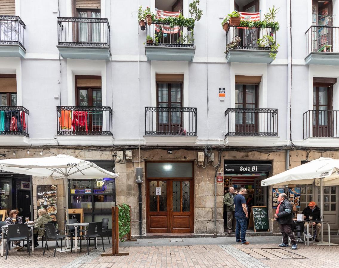 Ayuntamiento Bilbao, Casco Viejo -Parking optional - B&B Bilbao
