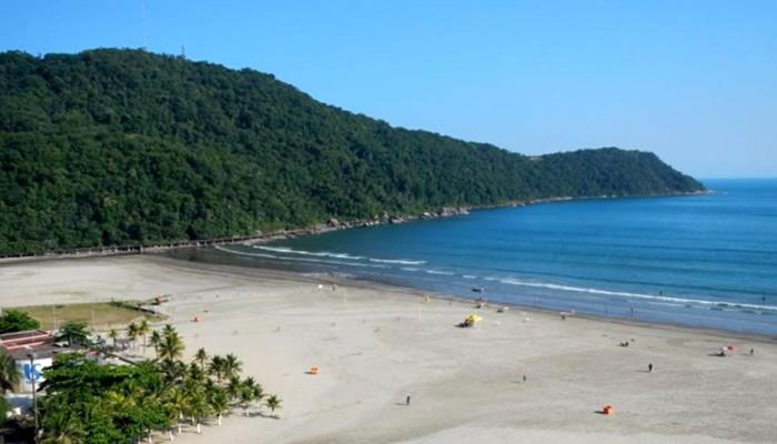 Apto na Praia Grande Canto do Forte 270mts do mar - B&B