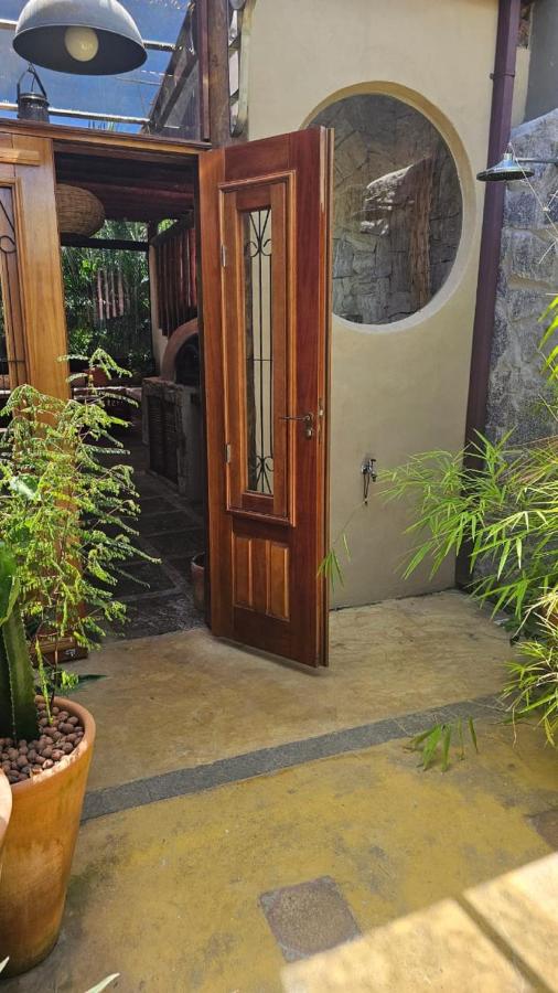 Casa Cacau - Guest house a 700m metros de geriba - B&B