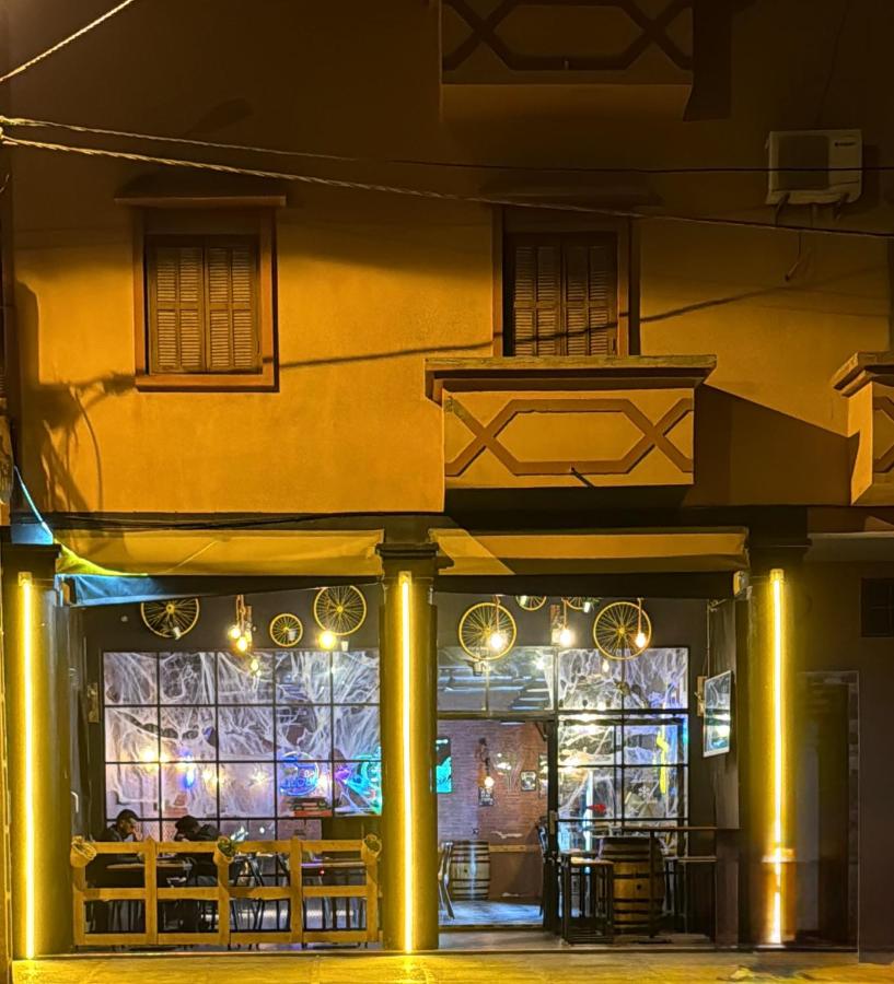 Bel appartement familial au centre ville - Bed and Breakfast El Kelaa des Srarhna