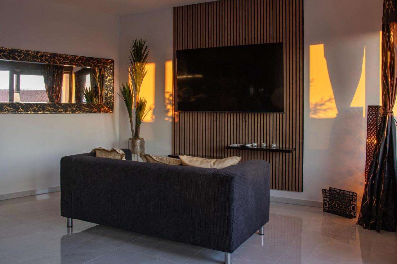 Appartement met 3 Slaapkamers en Eigen Zwembad