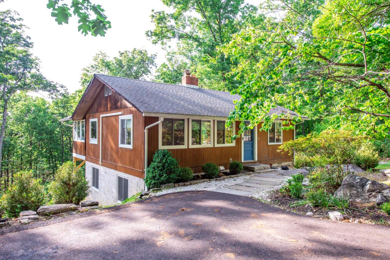 Family friendly Mountain Cabin with steam shower - B&B