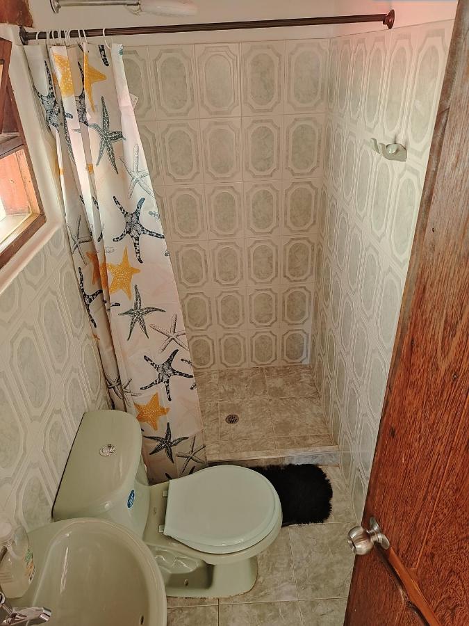 Vierbettzimmer mit Gemeinschaftsbad