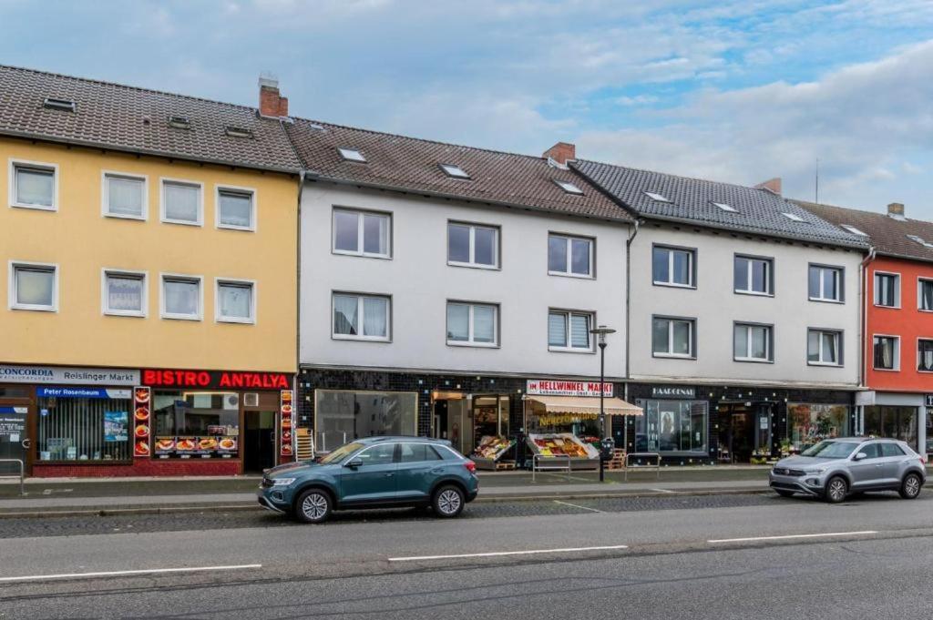 APARTMENT in Wolfsburg für 8 Personen- 110m2, 4 Zi, 8 Einzelbetten, 2 Bäder, Free Kaffee, WiFi & Parking - 24h CHECK IN - Ferienwohnung Wolfsburg