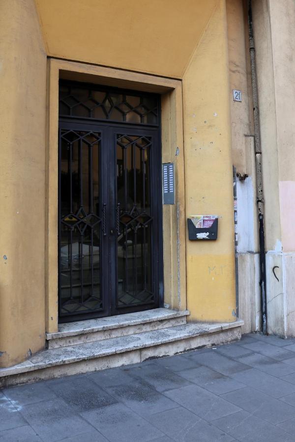 A Casa Di Mamma - HolidayHouse Roma - B&B