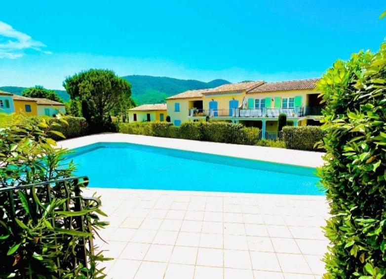 T3 with swimming pool near St Tropez - B&B La Môle