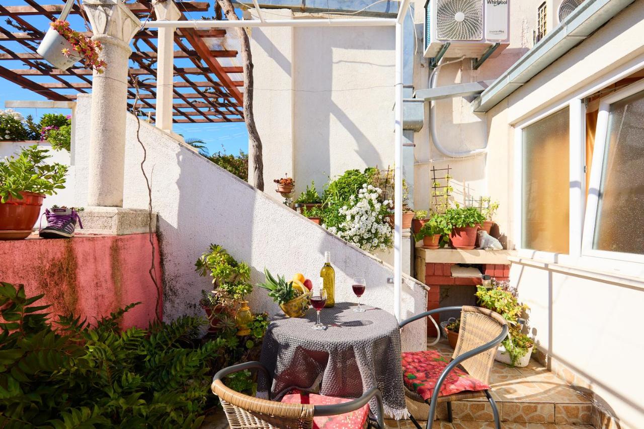 Sunny Charming Apartment - B&B Dubrovnik