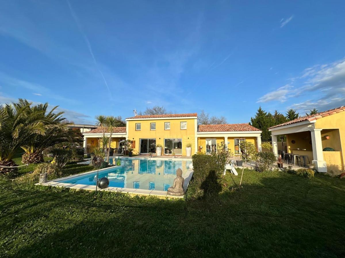 Villa T6 d'exception entre Toulouse et Carcassonne , Vue sur les Pyrénées - B&B