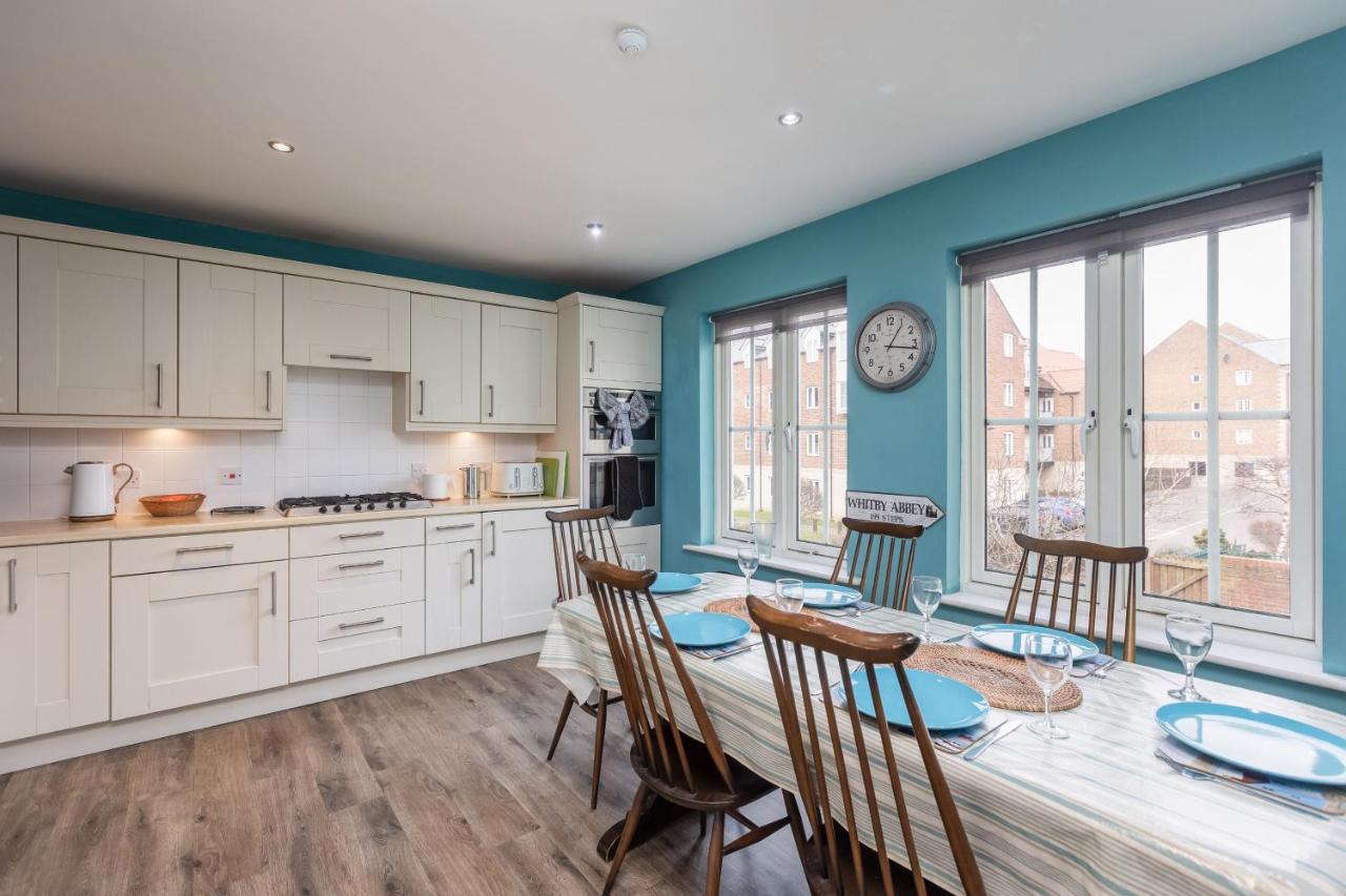 Demeter House - Bed and Breakfast Whitby