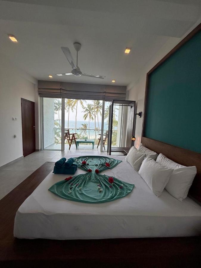 Deluxe Double Room with Balcony and Sea View