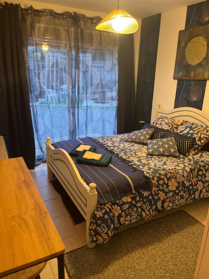 Chambre d hôte à la plage de 15 m2 LE MANAPANY - B&B