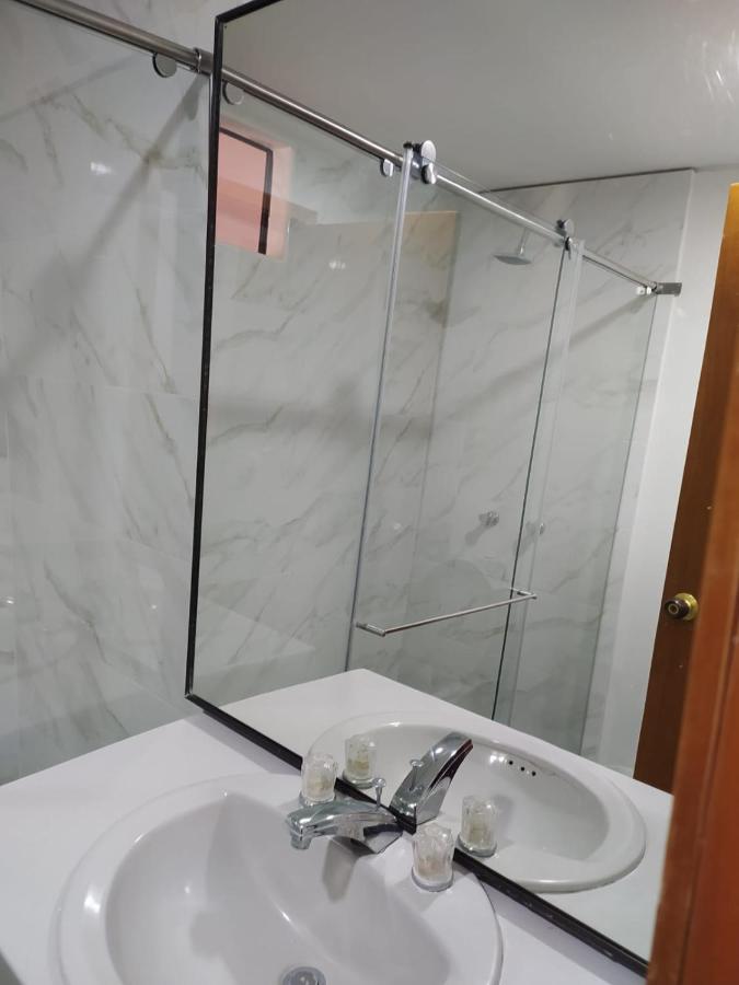 3 Bedroom, 2 bathroom Cabecera del LLano With Doorman - Bed and Breakfast