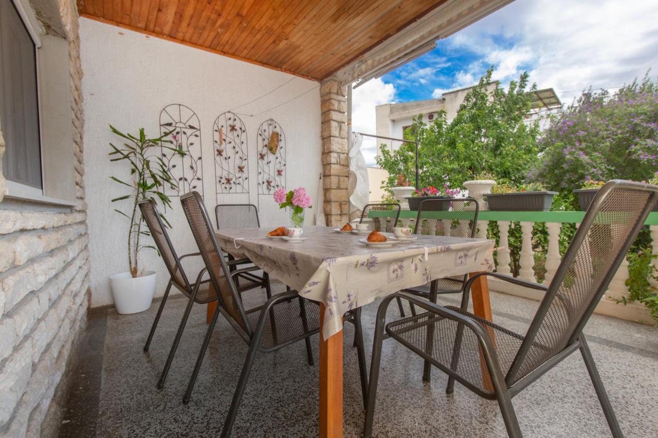 Apartman Alaga C - Ferienwohnung Tribunj