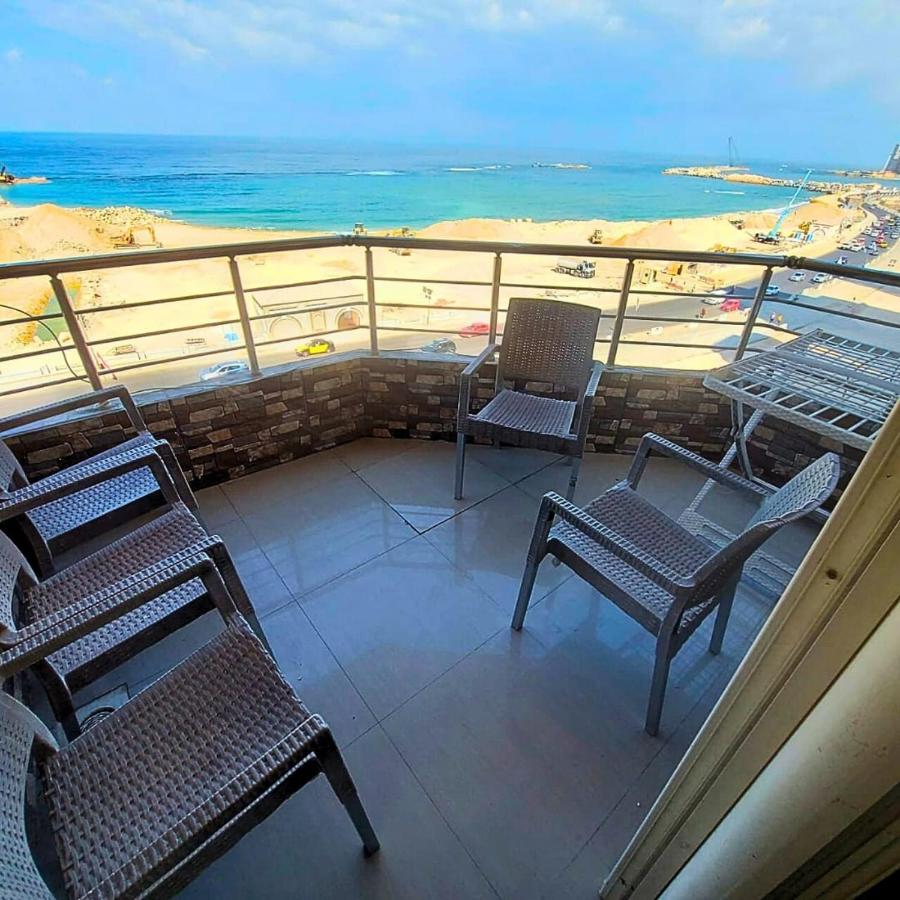 شقه علي البحر مباشر غرفتين نوم و 2 حمام - B&B Alexandria