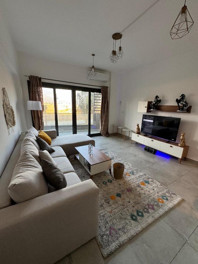 Hotel Apartment in Madinaty Prevado - B&B