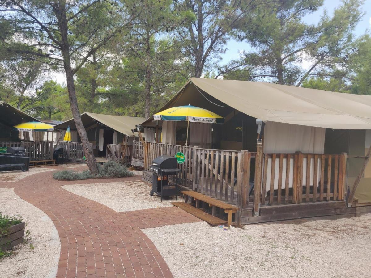Rent-a-Tent Amadria Park Camping Trogir - B&B