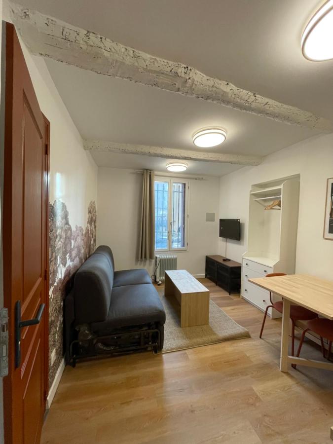 studio rdc plein centre - B&B