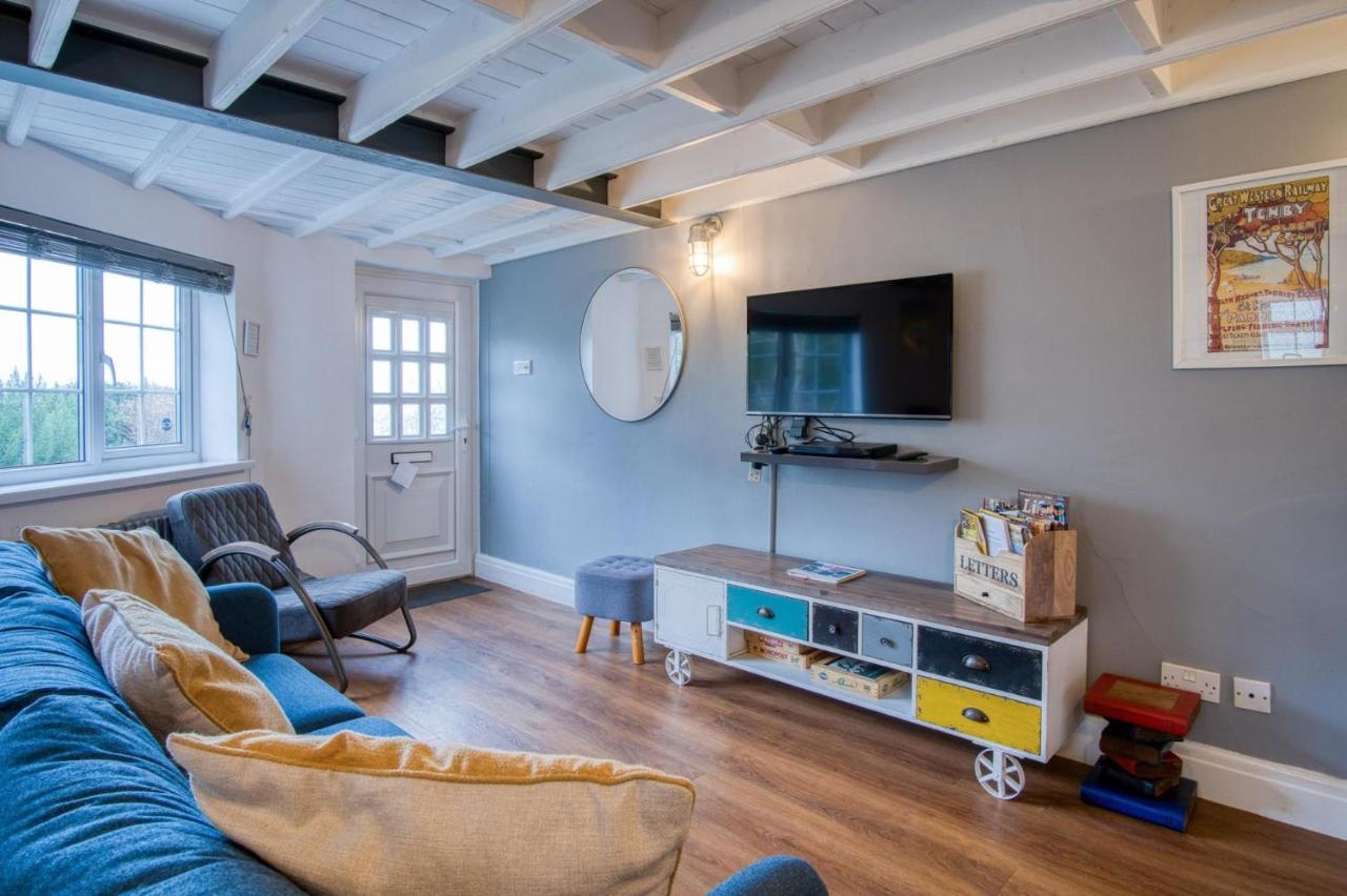 Beachwood - 2 Bedroom Cottage - Penally - Bed and Breakfast Penally