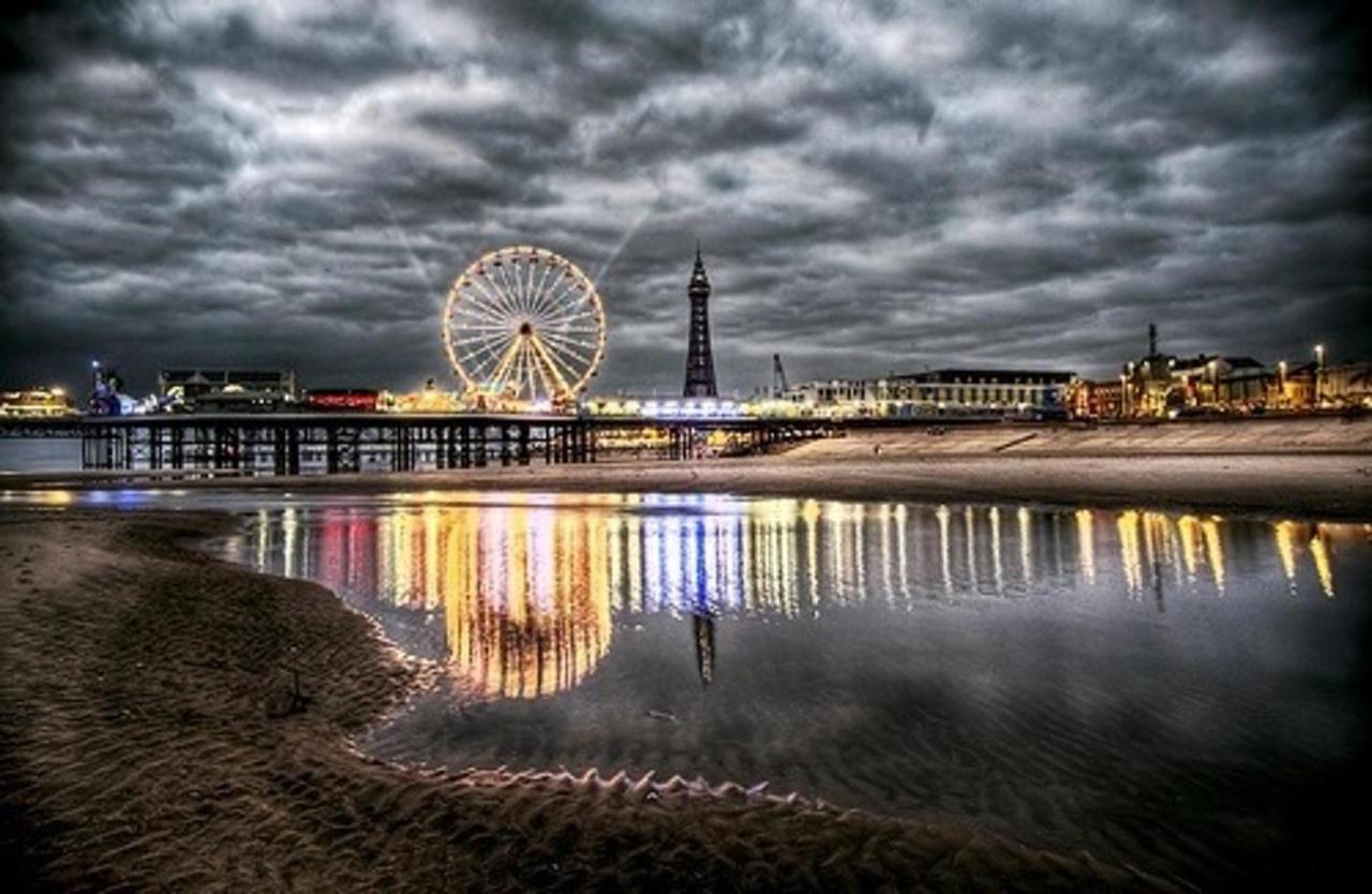 Oak Suite - 2 Bed - Sleeps 4 - Central Blackpool - B&B
