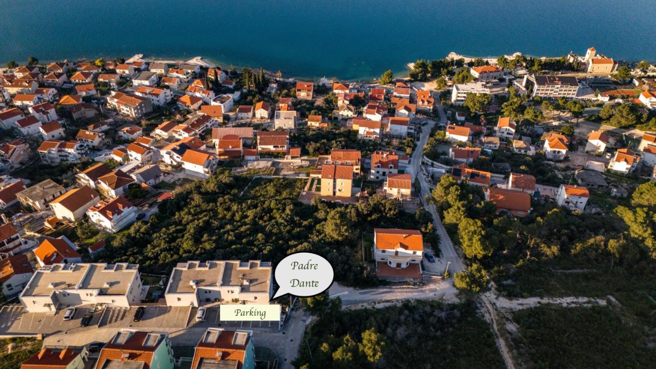 Deluxe Double Room with Balcony and Sea View