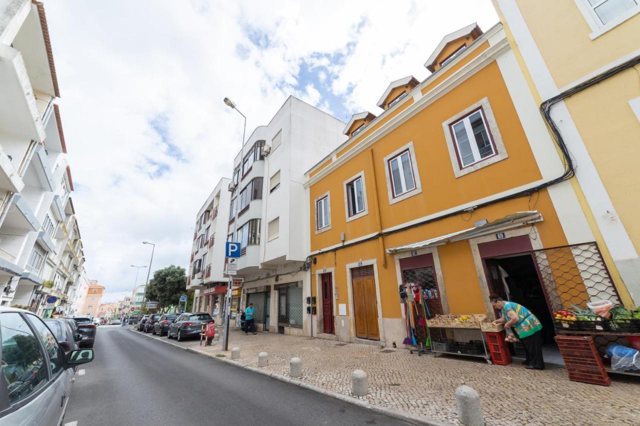 Golden Place - Cacilhas - B&B