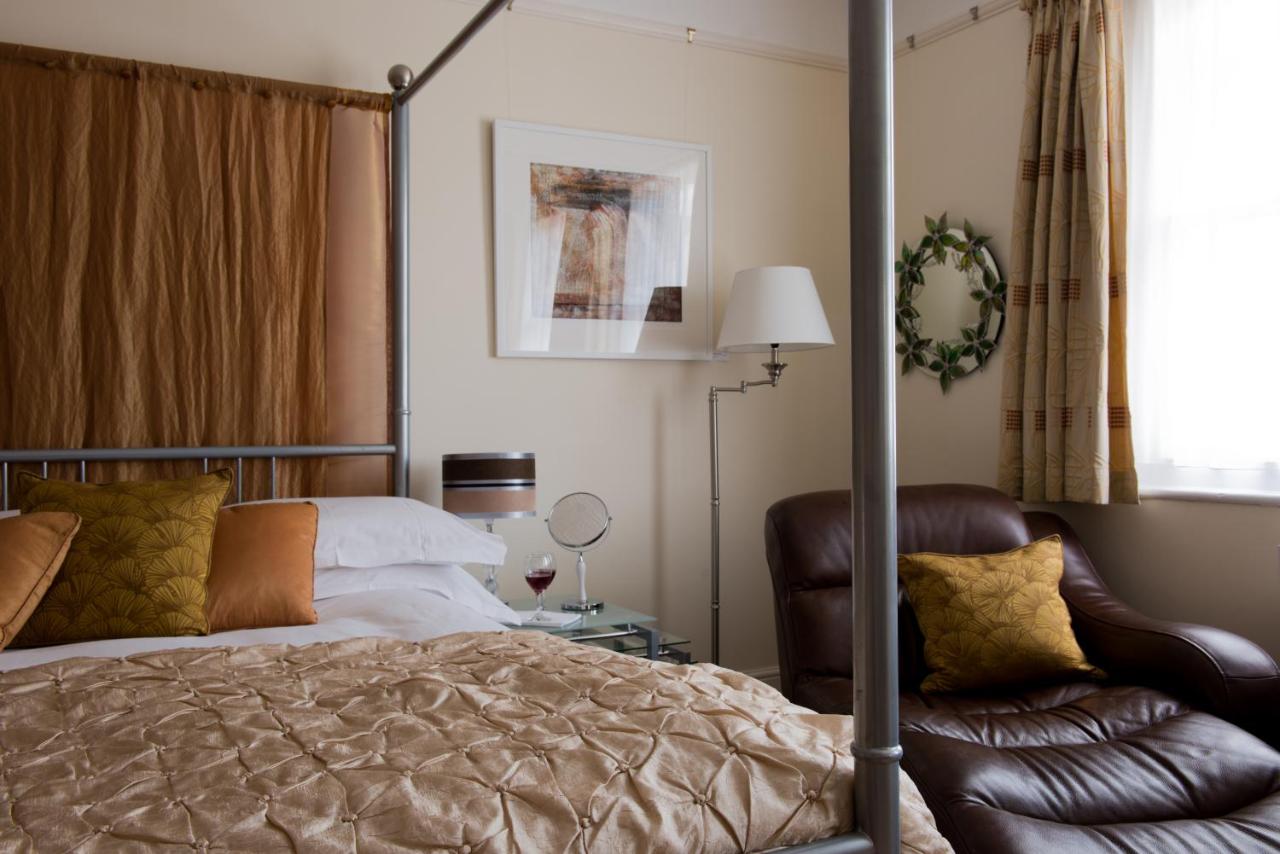 Chambre Double avec Lit à Baldaquin