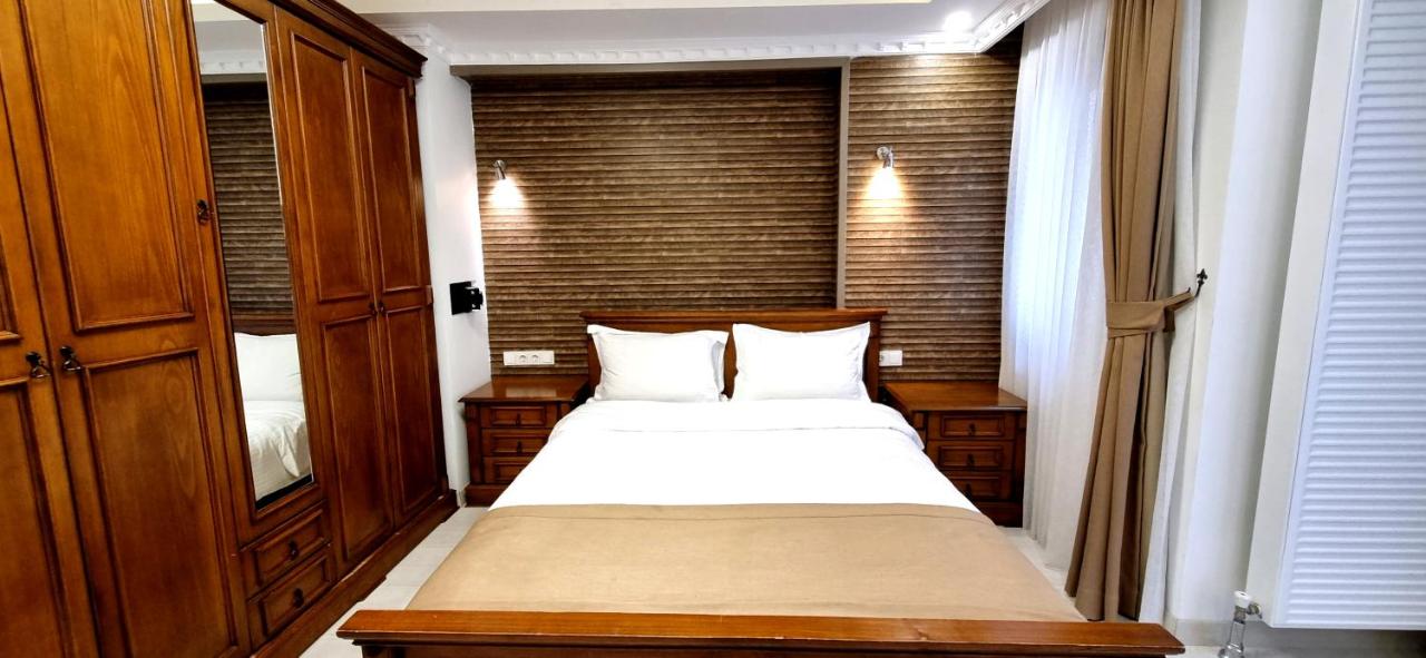 Three-Bedroom Superior Apartment