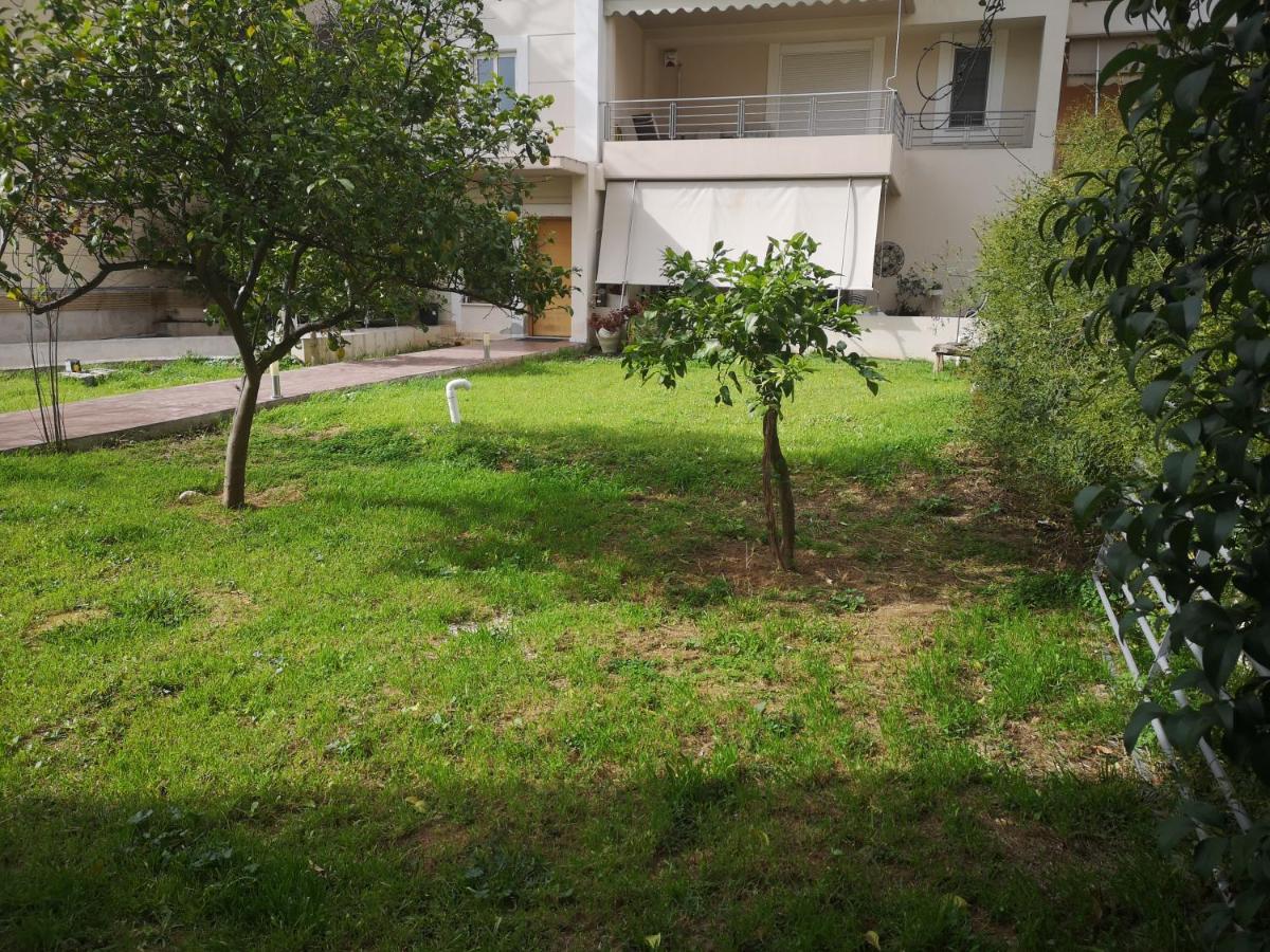 Ground floor apt. with garden, Timfristou 86 Chalandri - Bed and Breakfast