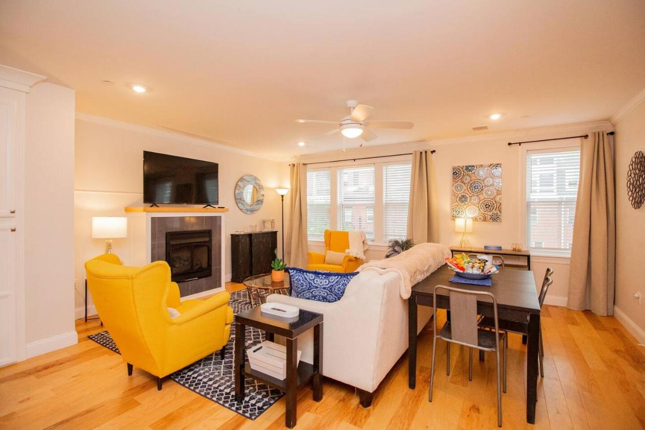 2b Unit W Elevator & In-unit Laundry - B&B