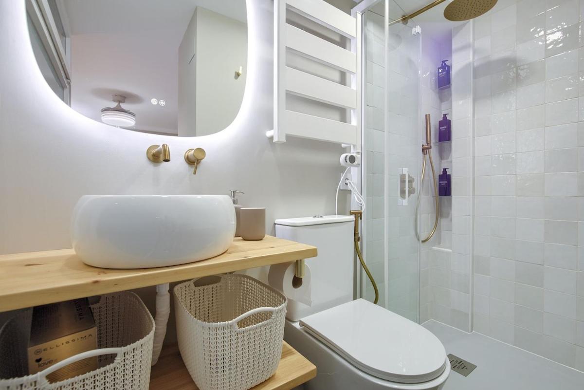 Beautiful central duplex apartment - Bed and Breakfast Madrid