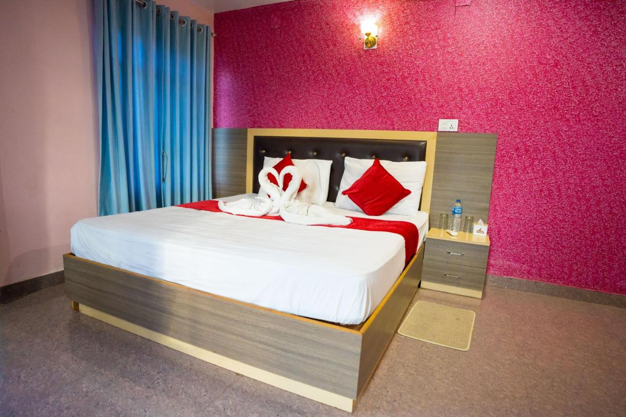 Hotel The Tara and Party Palace - B&B