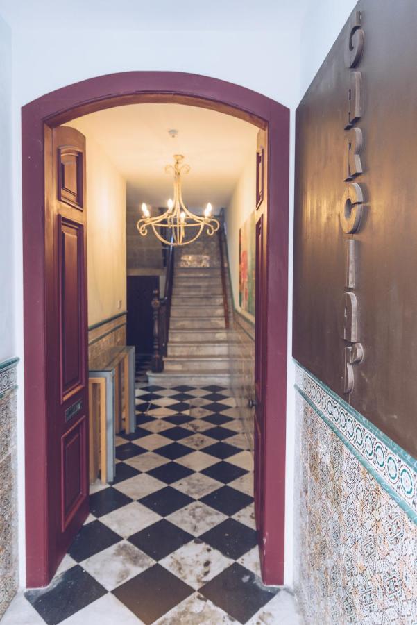 Chic & Luxurious 2-BR Escape Designed for Elegance - B&B