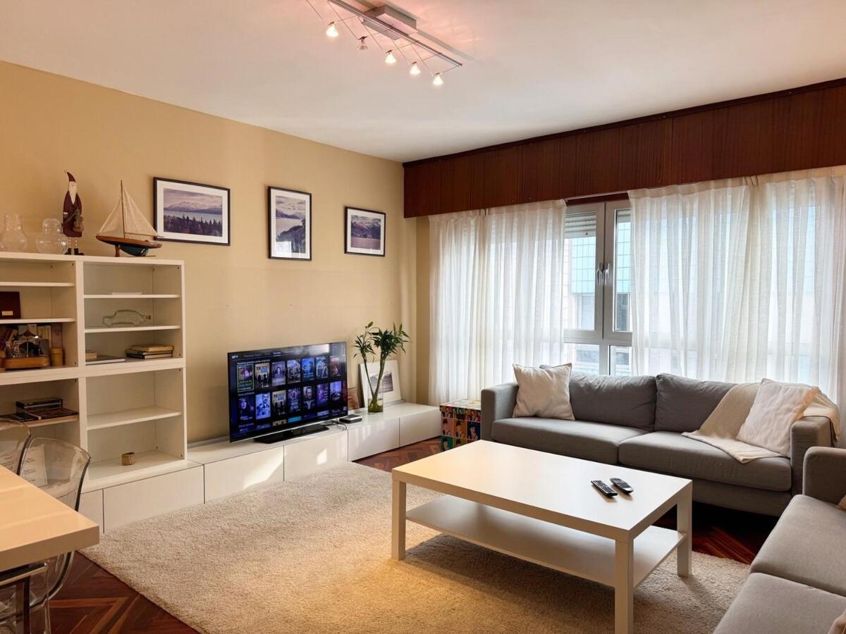 Central and Modern in the Port - B&B Vigo